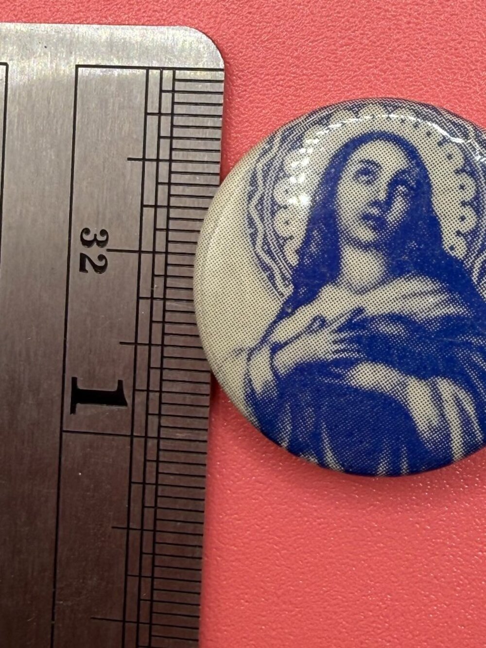 Vintage Virgin Mary Religious Pin Brooch Pinback - Picture 4 of 10